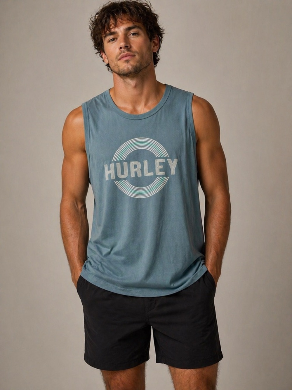 Hurley • NWT men’s crew neck sleeve shirt